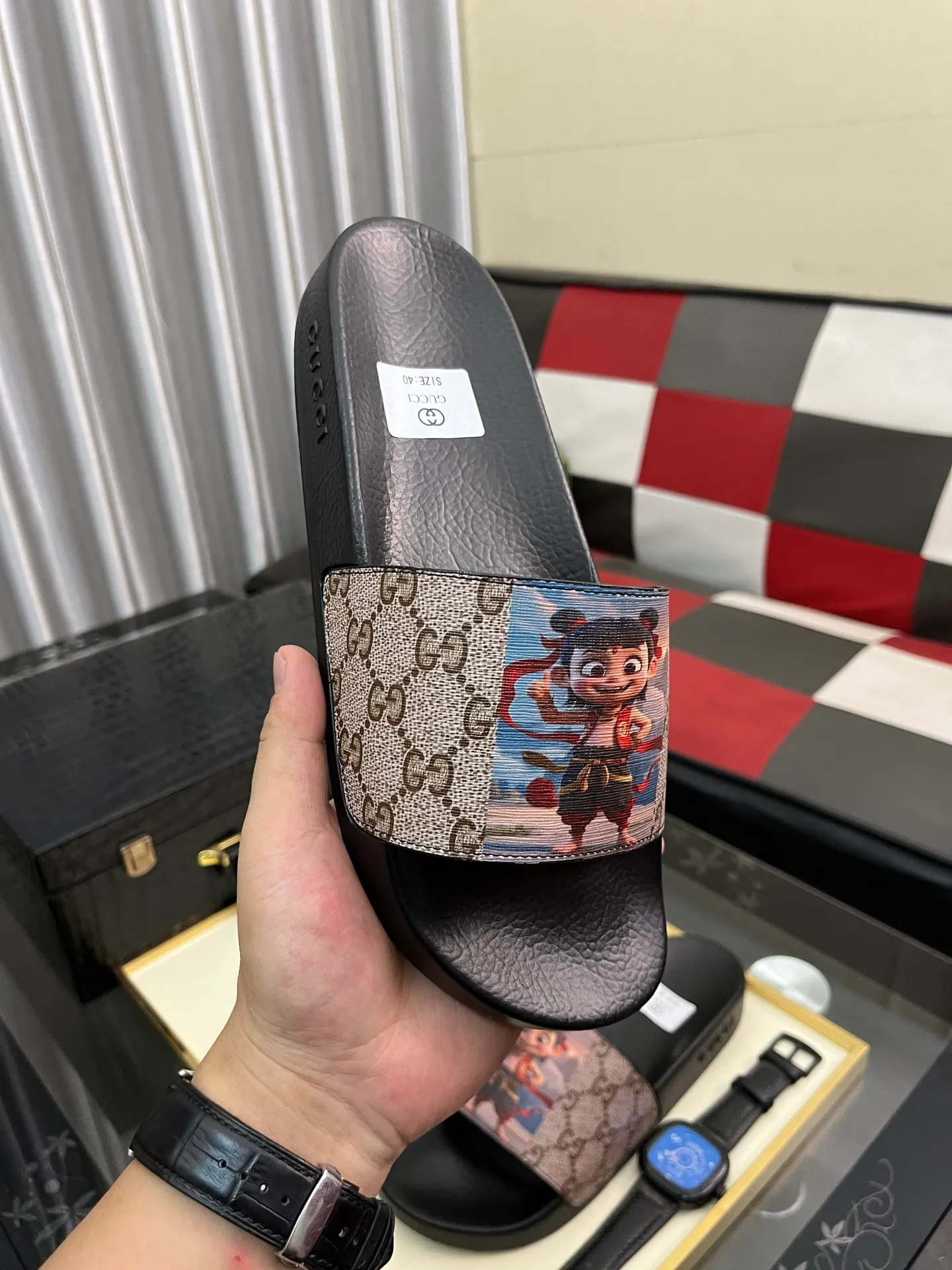 Men's Men's Shoes💰220⌚️⌚️ＧＵＣＣＩ.Gucci.Official website 1:1 popular slippers on sale! Original original material 🩴 SIZE: 38-46 (45.46 non-refundable)